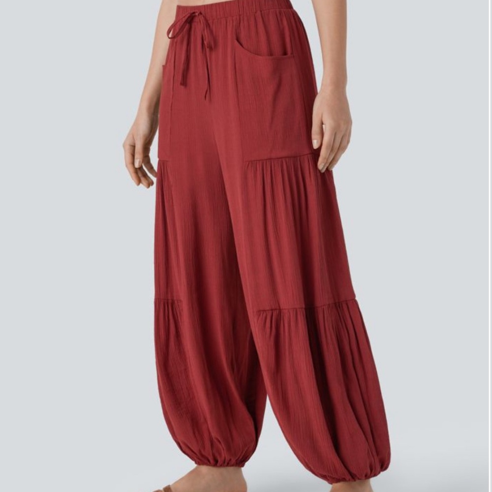 Halara - Mid rise drawstring pocket relax joggers